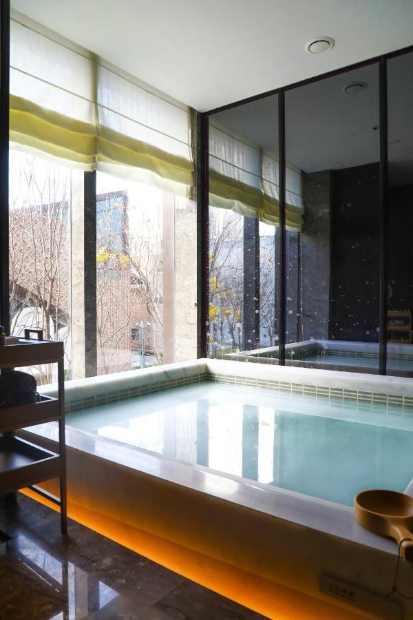 Xiao Zun Si Tang Hot Spring Shanghai